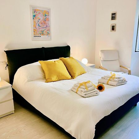 Modern Apartment In Monteverde Rome Bagian luar foto