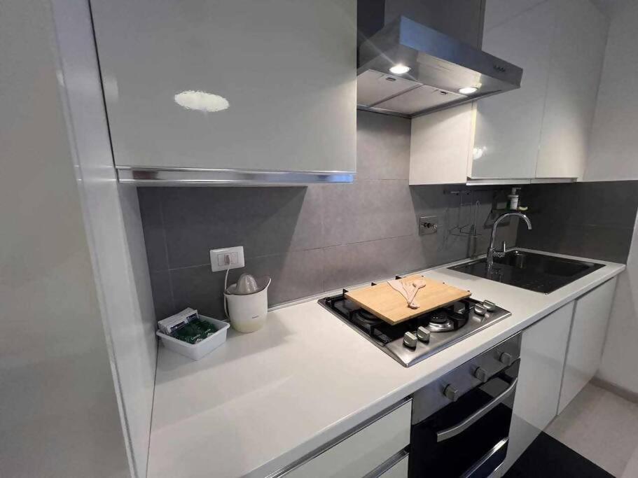Modern Apartment In Monteverde Rome Bagian luar foto