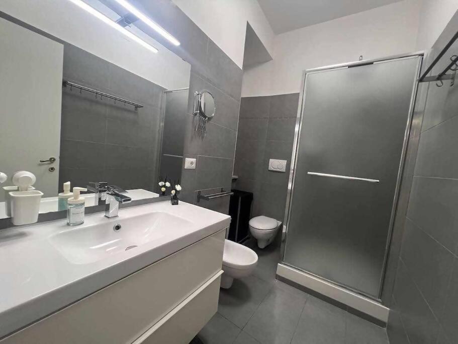 Modern Apartment In Monteverde Rome Bagian luar foto
