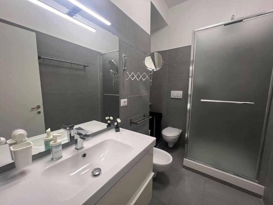Modern Apartment In Monteverde Rome Bagian luar foto
